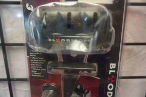 lot 100 image: Blood Sport CX3 Arrow Quiver