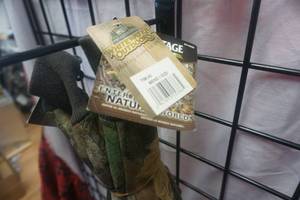 lot 142 image: 2 Pair - White Water Outdoors Mens One Size Thinsulate Gloves Advantage Timber Camo