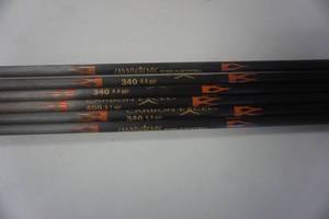 lot 38 image: 6 - Easton Carbon Aerus Excel