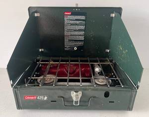 lot 4 image: Vintage Coleman Model ( 425 ) Two Burner Camp Stove
