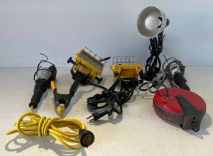 lot 26 image: Group Of Work Lights