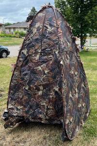 lot 77 image: AmeriStep Multi-Season Outhouse Pack-In Blind ( Tear In Bag & One Zipper Bad )