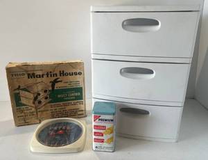 lot 87 image: Group Including Trio Martin House ( NIB ), Sterolite Three Drawer Storage Container And More