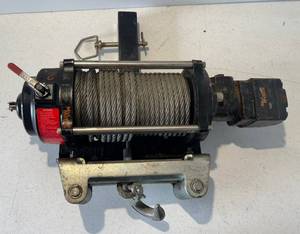 lot 94 image: DrawTite Hitch Mount 9,000 LB Max Load Pull  Winch