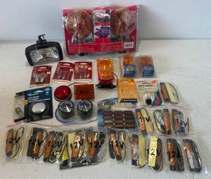 lot 115 image: Large Group Of Trailer Lights And More