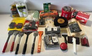 lot 140 image: Large Group Of misc. Painting Items And More