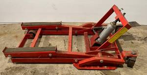 lot 148 image: Atv-Motorcycle Hydraulic Lift Missing Handle