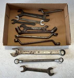 lot 198 image: Group Of Vintage Misc. Tools
