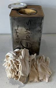 lot 258 image: Vintage Tin Full Of Cloth Gloves