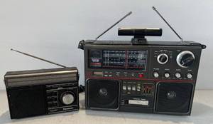 lot 269 image: Vintage Electro Brand Sterio 10 RadioShortwave W Cassette Model No. 2971 And Panasonic AmFm Radio