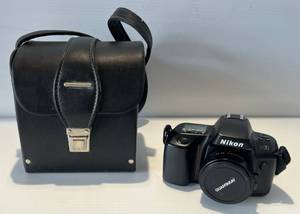 lot 290 image: Vintage Nikon N70 With Lens And Case
