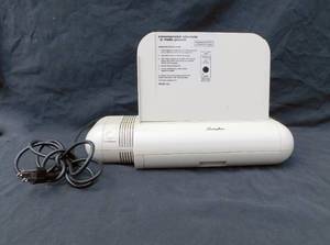 lot 25 image: Swingline Commercial Electric 3- Hole Punch