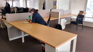 lot 50 image: Lot of 16 Herman Miller Workstations including Partitions