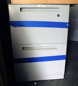 lot 90 image: 2 Drawer File Cabinet