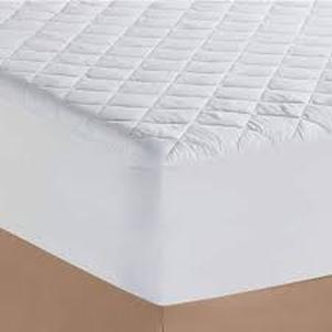 lot 7 image: Coolmax Mattress Pad - Queen