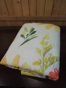 lot 1 image: Delilah Oversized Quilt - FullQueen