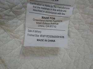 lot 40 image: Diamond-Quilted Chateau Bedskirt - Ivory - Queen