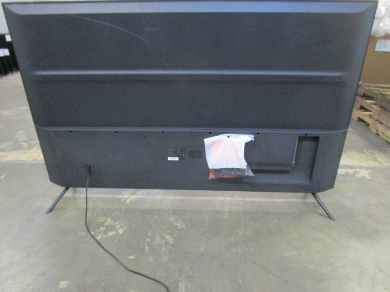 lot 1000 image: onn. 70 Class 4K UHD (2160P) LED Roku Smart TV HDR (100012588)