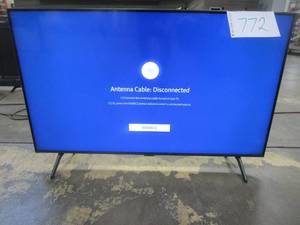 lot 772 image: Samsung - 43 Class 7 Series LED 4K UHD Smart TV Model UN43TU7000FXZA - BEZEL REPAIR UPPER RIGHT CORNER