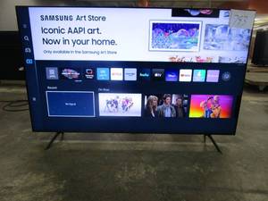 lot 783 image: SAMSUNG 65 Class Crystal UHD 4K Smart TV UN65CU7000FXZA 2023 (SCRATCHES LEFT OF CENTER)