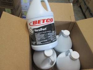 Case of 4-Gallon Jugs Betco VersiFe...