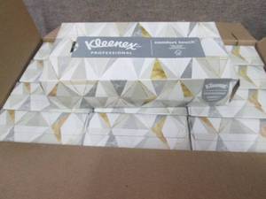 Case of 12- 125 ct Kleenex Professi...