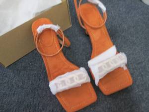 Ladies Size 8 Heels...