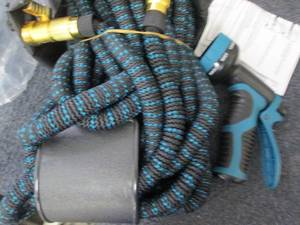 Expandable Hose with Hanger and Noz...
