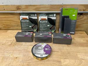 lot 44 image: Lot of Miscellaneous Items