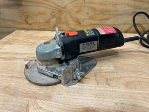 lot 55 image: CRANE Multi-Undercut Saw Model #555 with Case