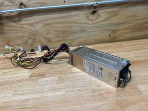 lot 32 image: DYNAPOWER DP-40205 Power Supply