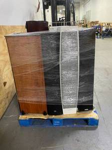 lot 1A image: Pallet of Store Return Speakers