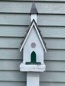 lot 2 image: Church Birdhouse on Pole
