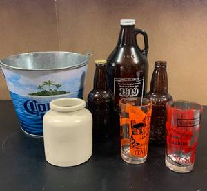 lot 17 image: Root Beer items Carona Pail, London