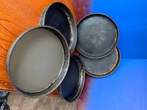 lot 28 image: 5 Heavy Pizza pans 15