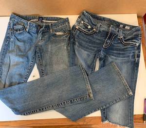 lot 35 image: Girls Amethyst & Miss Me Jeans
