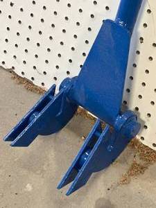 lot 13 image: Deluxe Pallet Buster  Breaker $89 Retail