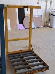 lot 550B image: Battery Handling Systems Battery Roller Charger Stand 3S15-2