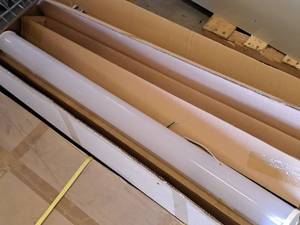 lot 774 image: Lot of (1 Box) 40W 5000K Frosted LED Strip Light ZY-ST4FT40 6-count