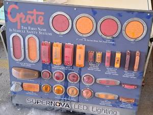 lot 777 image: Grote Supernova LED Lighting Display