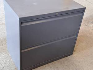 lot 797 image: Metal Lateral File Cabinet 2-drawer