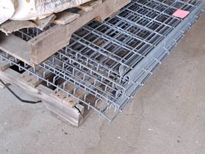 lot 806 image: Lot of (6) Pallet Racking Wire Metal Grates