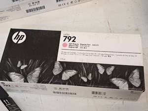 lot 598B image: Lot of (1) HP Latex 792 Light Magenta Ink Cartridge