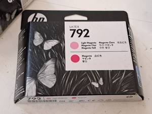 lot 600 image: Lot of (1) HP Latex 792 Light MagentaMagenta Ink Cartridge