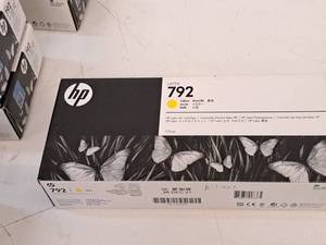 lot 601A image: Lot of (1) HP Latex 792 Yellow Ink Cartridge