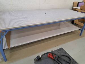 lot 627 image: Cutting Table