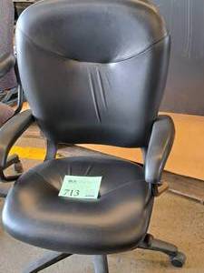 lot 713 image: Rolling Office Arm Chair