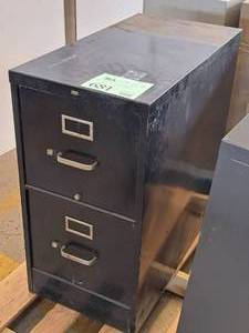lot 681 image: Metal File Cabinet 2-drawer