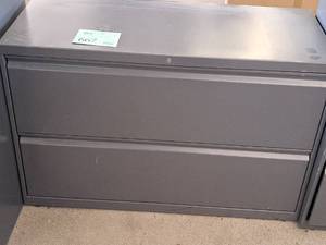lot 667 image: Metal Lateral File Cabinet 2-drawer