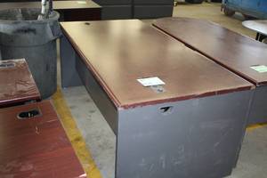 lot 652 image: Wood Top  Metal Computer Desk
